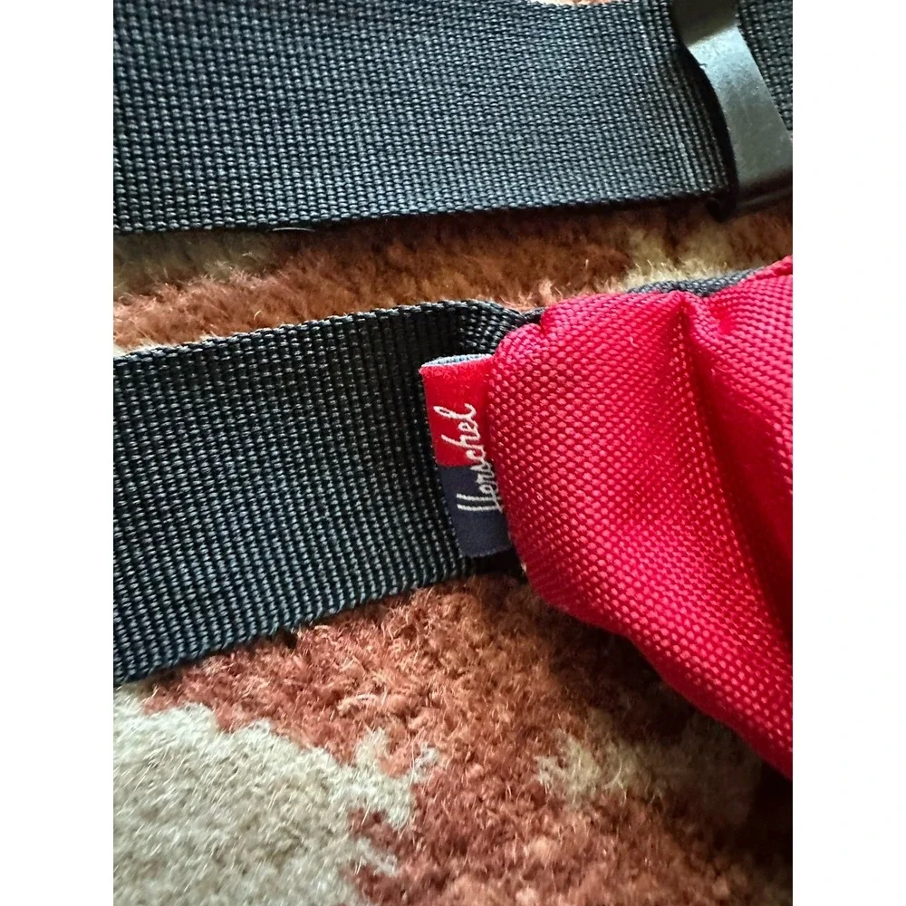 Toronto Raptors Herschel Suppy Co Hipsack Fanny‎ Pack NBA Rare